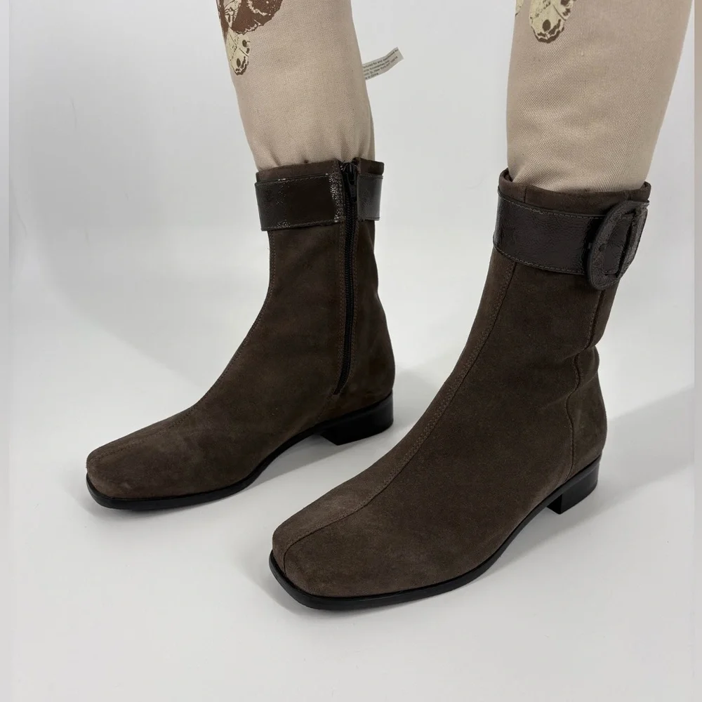 La Canadienne Women’s Suede Boots (SB10)
